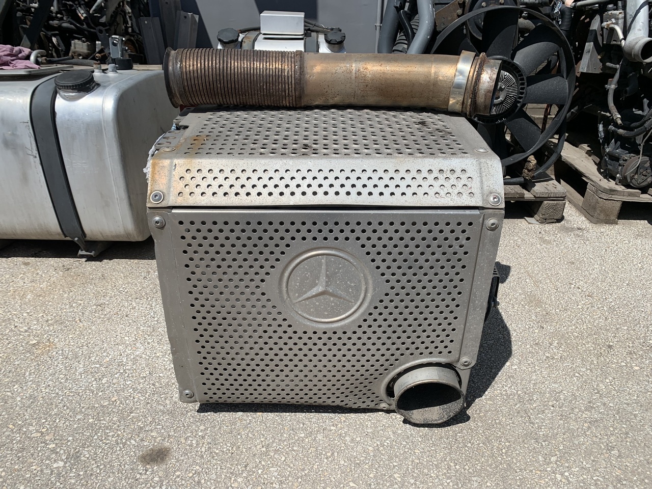 CATALYTIC CONVERTER 230L EURO 5 ACTROS MP3 - Catalytic converter for Truck: picture 1 CATALYTIC CONVERTER 230L EURO 5 ACTROS MP3 - Catalytic converter for Truck: picture 1