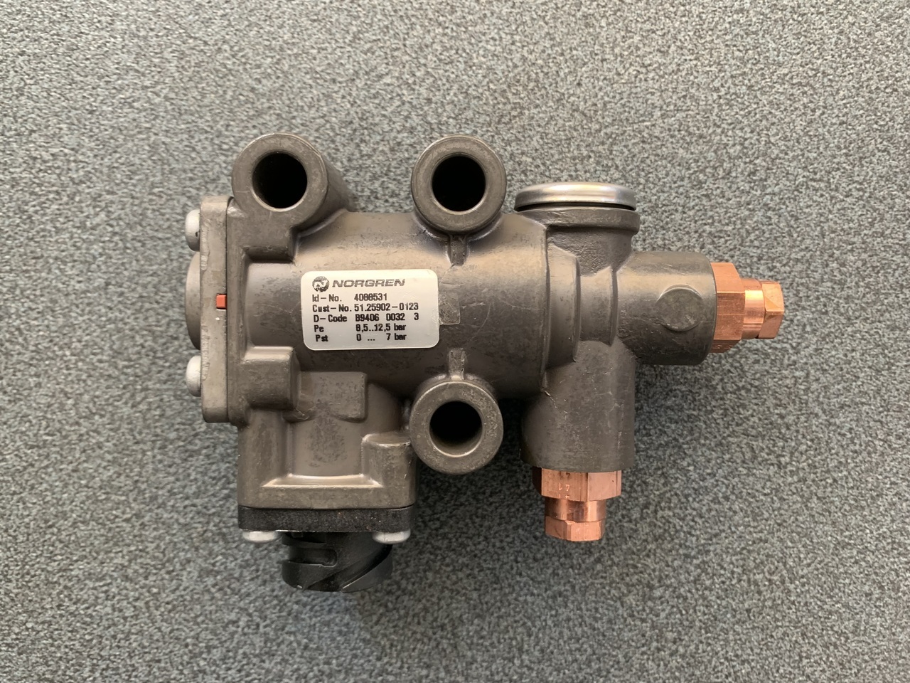 EXHAUST GAS RECIRCULATION CONTROL VALVE MAN TGA - Brake valve for Truck: picture 1 EXHAUST GAS RECIRCULATION CONTROL VALVE MAN TGA - Brake valve for Truck: picture 1
