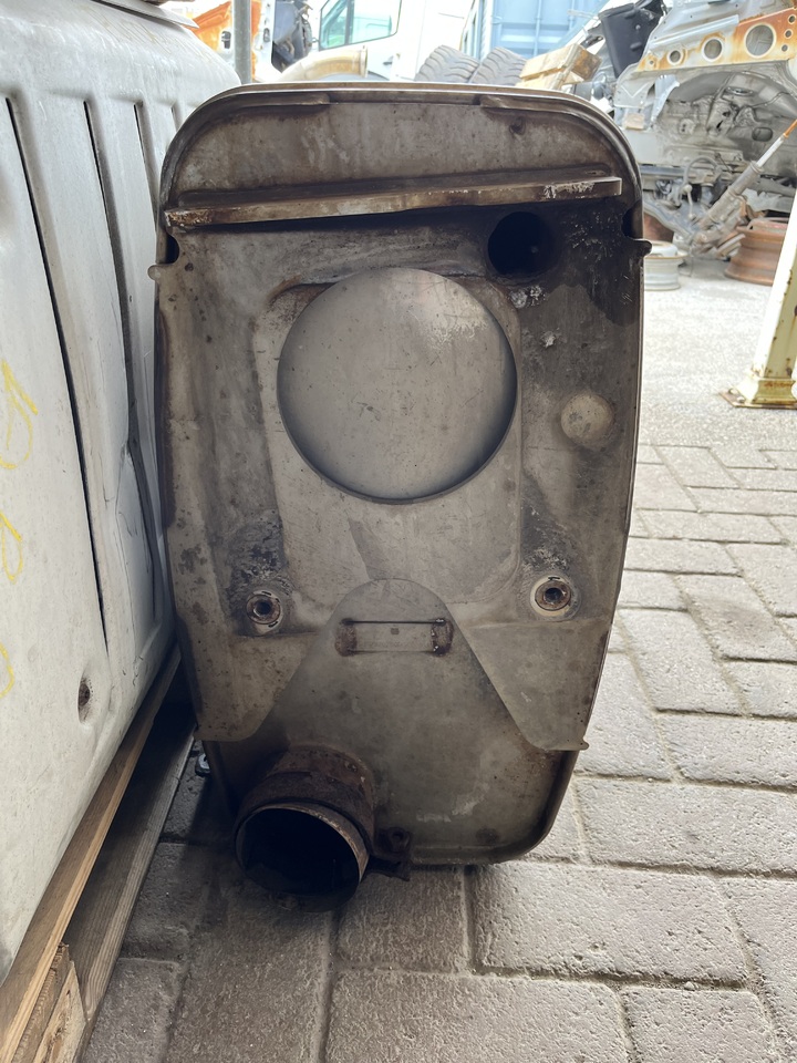 EXHAUST SILENCER WITH CATALYTIC CONVERTER MAN TGA - Muffler/ Exhaust system for Truck: picture 3 EXHAUST SILENCER WITH CATALYTIC CONVERTER MAN TGA - Muffler/ Exhaust system for Truck: picture 3