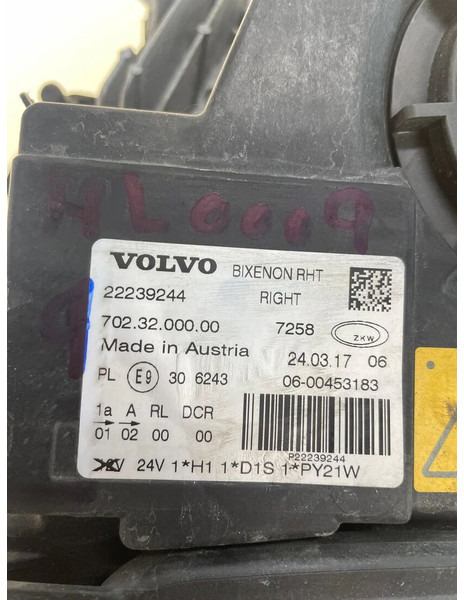 Volvo FH4 - Headlight: picture 2 Volvo FH4 - Headlight: picture 2