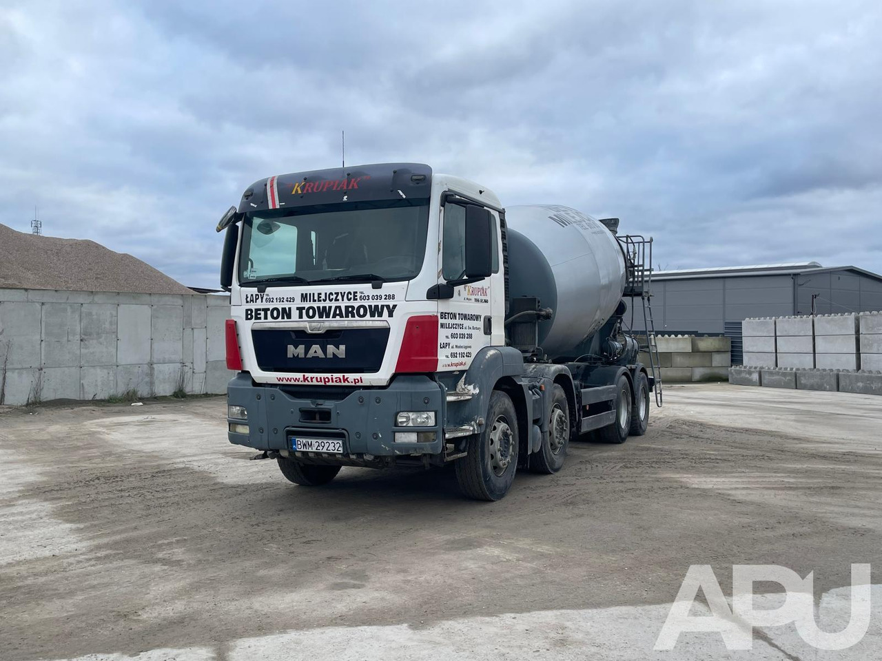 MAN 32.360 - Concrete mixer truck: picture 1 MAN 32.360 - Concrete mixer truck: picture 1