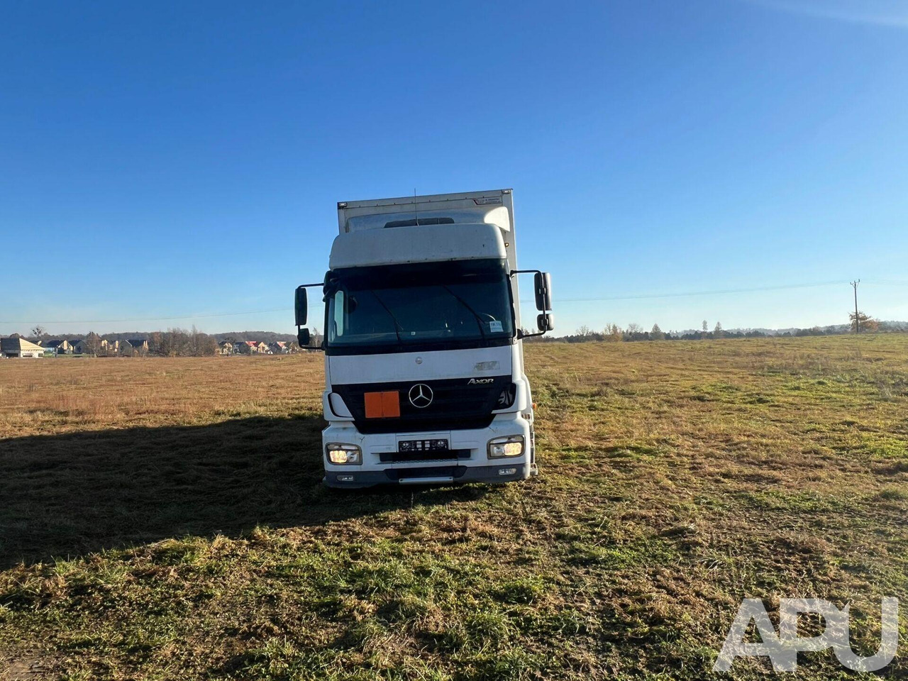 Mercedes-Benz Axor 1829 - Box truck: picture 2 Mercedes-Benz Axor 1829 - Box truck: picture 2