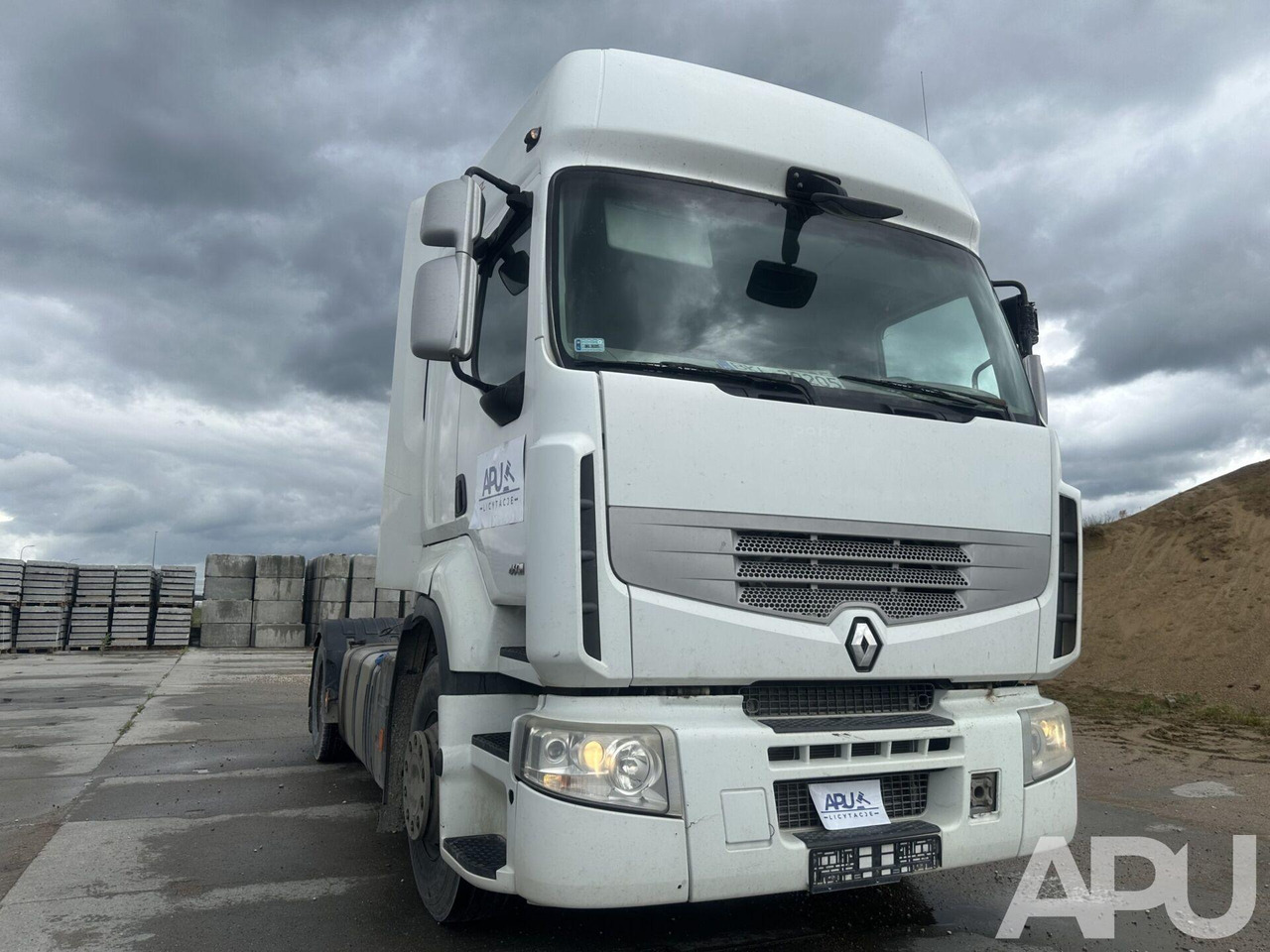 Renault Premium 460 - Tractor truck: picture 3 Renault Premium 460 - Tractor truck: picture 3