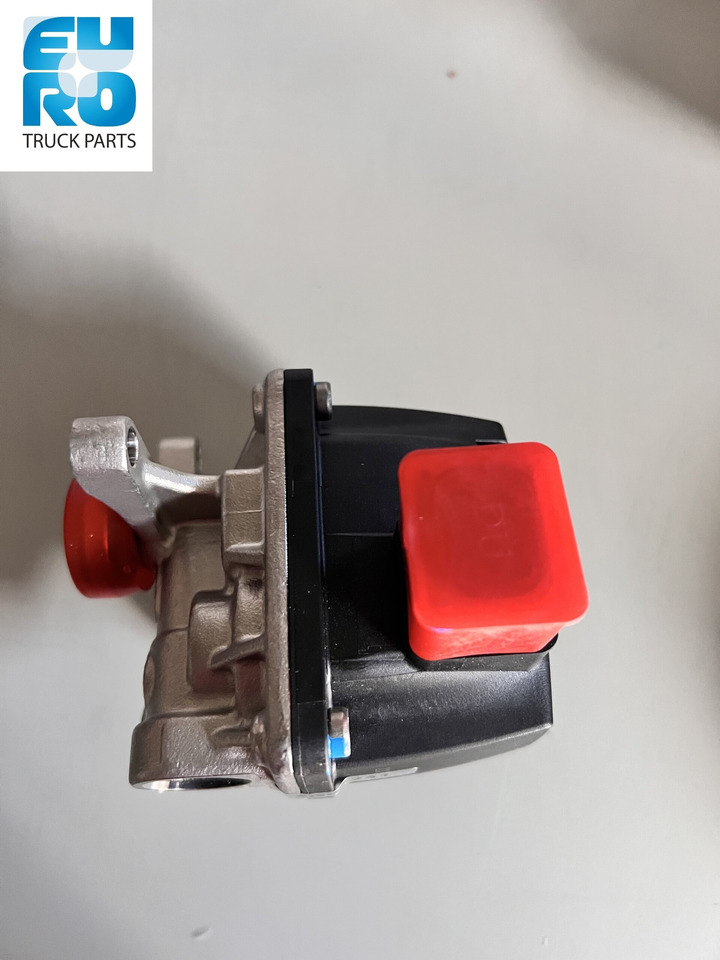 DAF Doseerklep AdBlue® CUMMINS 2115847C - Fuel processing/ Fuel delivery for Truck: picture 3 DAF Doseerklep AdBlue® CUMMINS 2115847C - Fuel processing/ Fuel delivery for Truck: picture 3