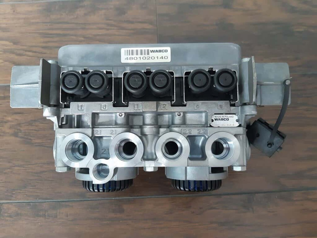 WABCO EBS MODULATOR SCHMITZ,KRONE NIEUW + deposit 4801020140 - Brake valve for Truck: picture 1 WABCO EBS MODULATOR SCHMITZ,KRONE NIEUW + deposit 4801020140 - Brake valve for Truck: picture 1