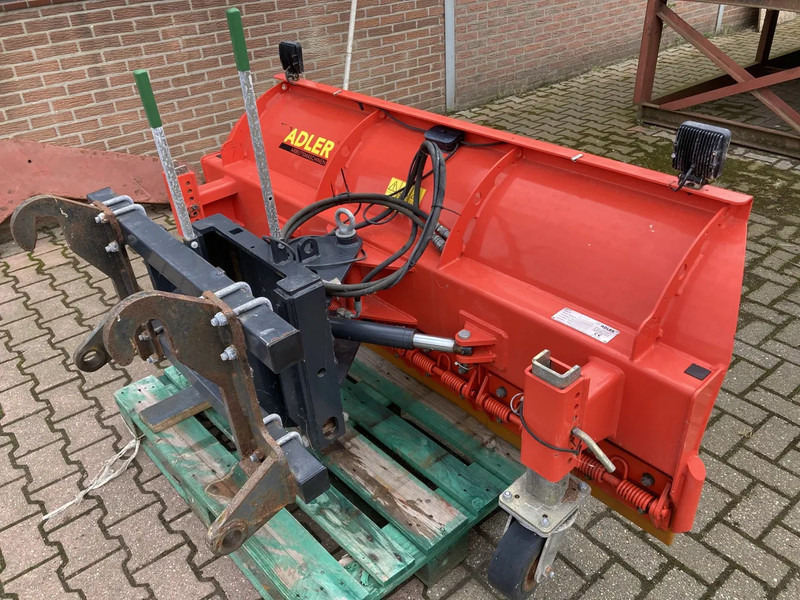 ADLER Sneeuwschuif met Giant of JCB aanspan - Snow plows for Agricultural machinery: picture 3 ADLER Sneeuwschuif met Giant of JCB aanspan - Snow plows for Agricultural machinery: picture 3