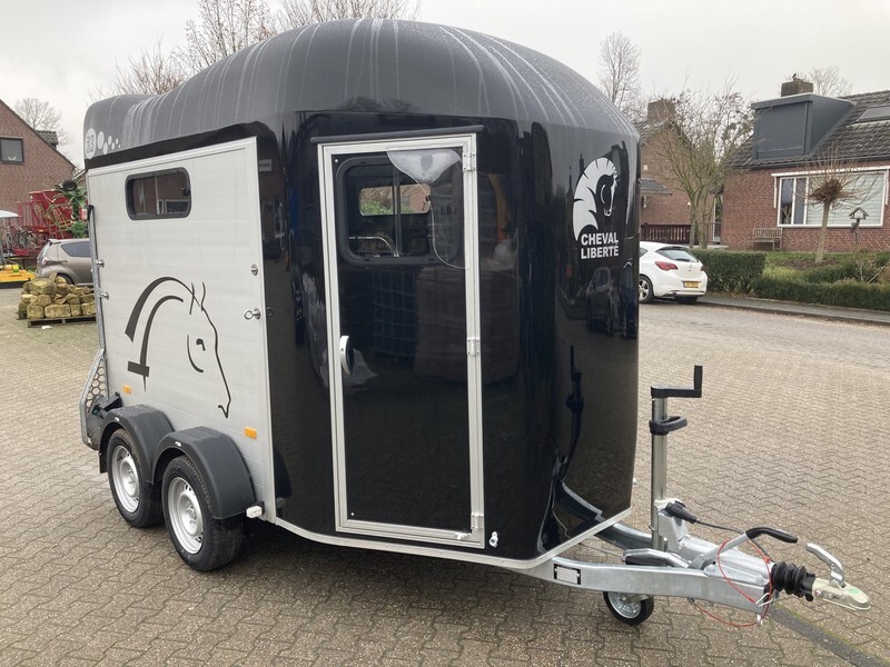 CHEVAL Liberté Gold 3 met zadelkamer - Horse trailer: picture 1 CHEVAL Liberté Gold 3 met zadelkamer - Horse trailer: picture 1