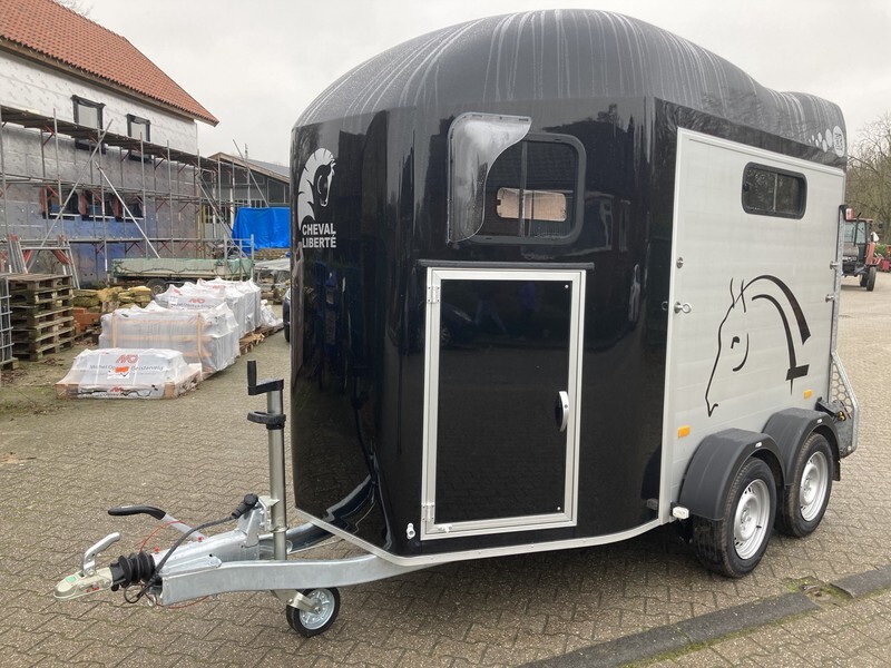 CHEVAL Liberté Gold 3 met zadelkamer - Horse trailer: picture 2 CHEVAL Liberté Gold 3 met zadelkamer - Horse trailer: picture 2