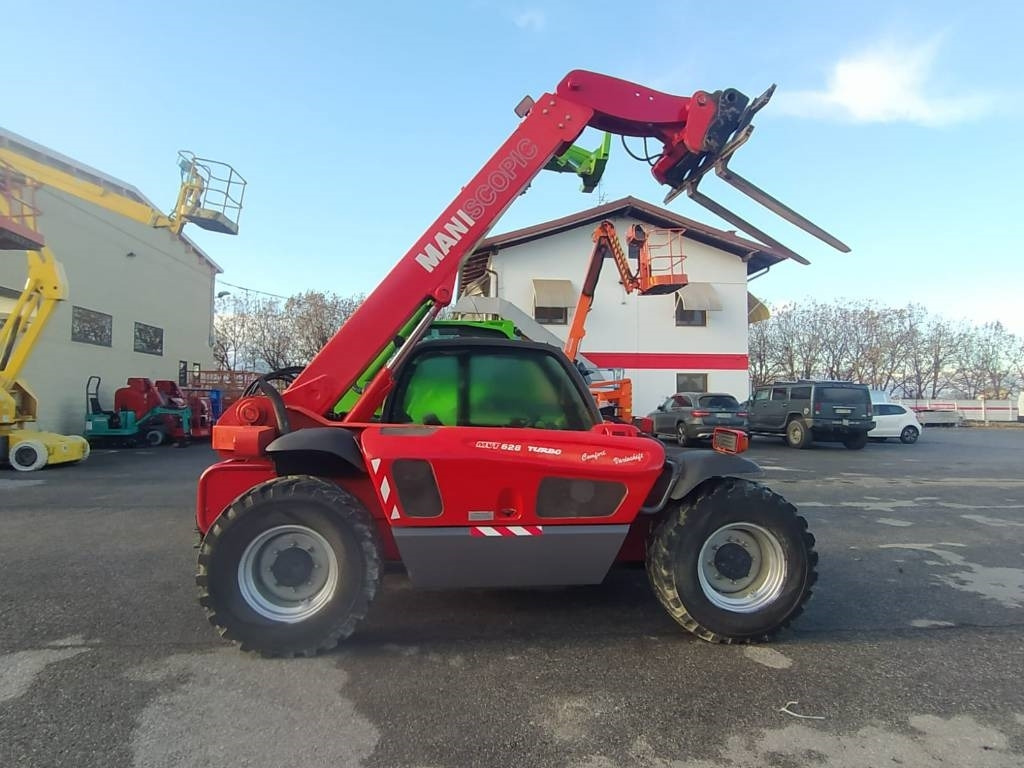 Telescopic handler Manitou MVT 628: picture 1