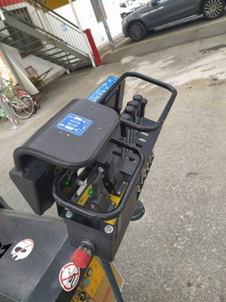 Platform Basket 13.80 - Spider lift: picture 5 Platform Basket 13.80 - Spider lift: picture 5