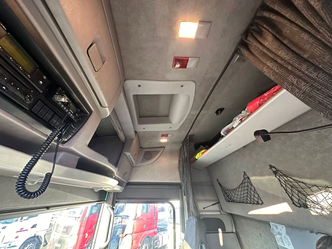 Refrigerator truck Renault Magnum 500: picture 10 Refrigerator truck Renault Magnum 500: picture 10