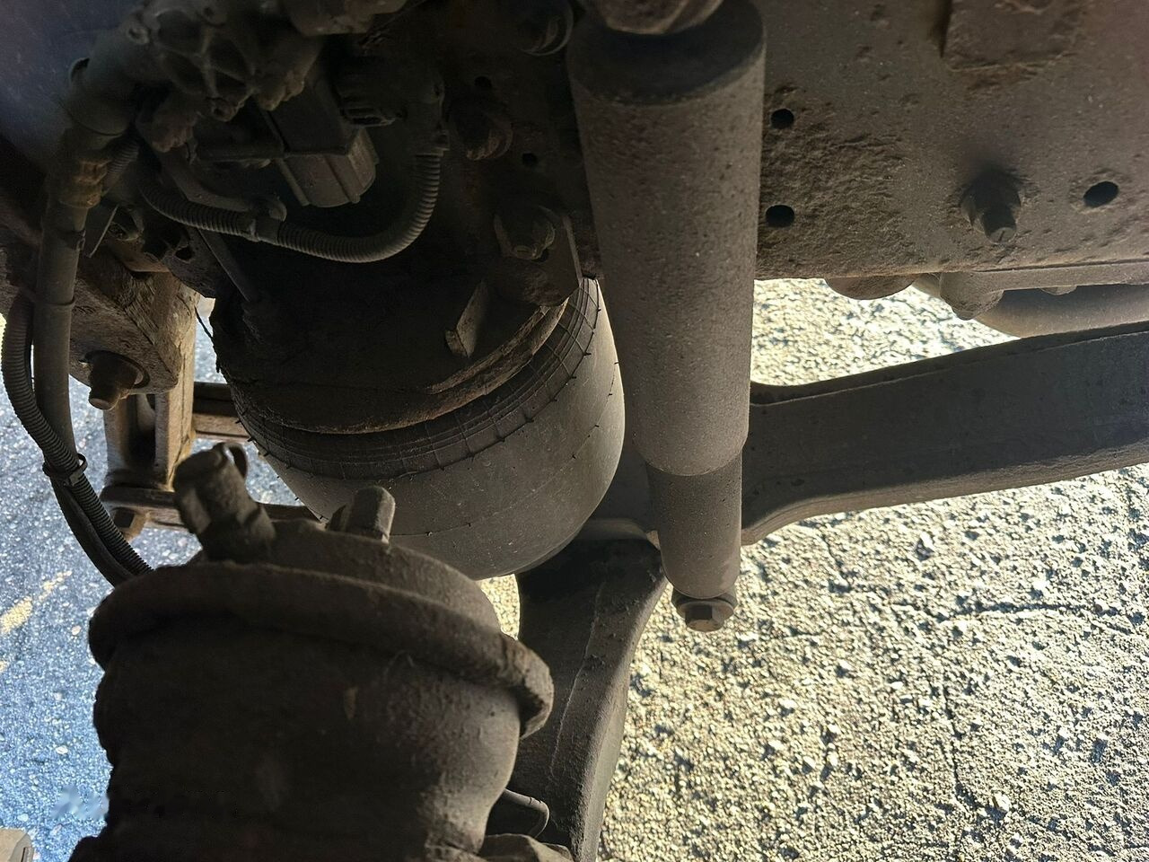 Refrigerator truck Renault Magnum 500: picture 8 Refrigerator truck Renault Magnum 500: picture 8