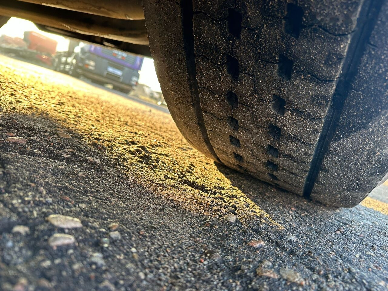 Refrigerator truck Renault Magnum 500: picture 7 Refrigerator truck Renault Magnum 500: picture 7