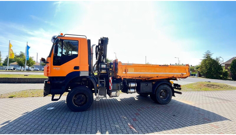 Iveco Trakker 360 EEV - 3 way tipper + crane - Tipper, Crane truck: picture 4 Iveco Trakker 360 EEV - 3 way tipper + crane - Tipper, Crane truck: picture 4