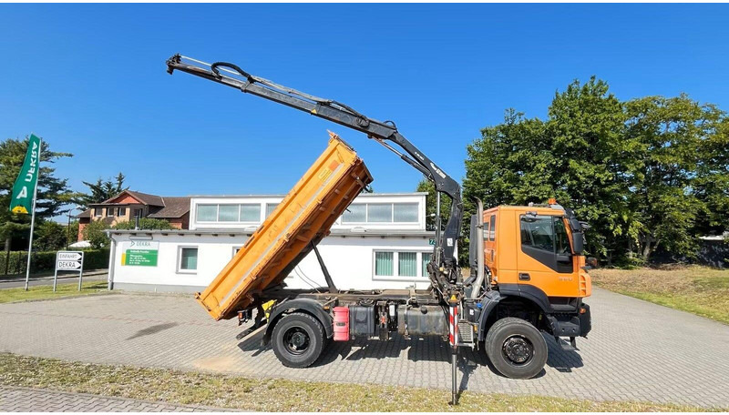Tipper, Crane truck Iveco Trakker 360 EEV - 3 way tipper + crane: picture 7 Tipper, Crane truck Iveco Trakker 360 EEV - 3 way tipper + crane: picture 7