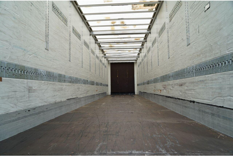 Closed box semi-trailer Krone KONTENER MEGA DOPPELSTOCK 2016: picture 15