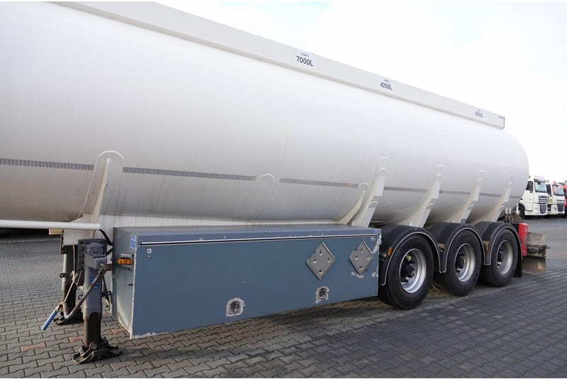LAG CYSTERNA DO PALIWA / 36200 L / 4 KOMORY - Tanker semi-trailer: picture 4 LAG CYSTERNA DO PALIWA / 36200 L / 4 KOMORY - Tanker semi-trailer: picture 4