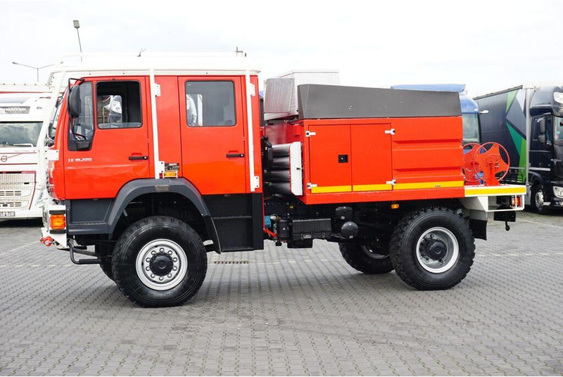 MAN LE 220 / 4 X 4 / DOKA / STRAŻ POZARNA - Fire truck: picture 3 MAN LE 220 / 4 X 4 / DOKA / STRAŻ POZARNA - Fire truck: picture 3