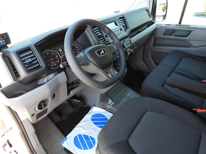 MAN TGE 3.140 CHŁODNIA KONTENER -1*C 8 PALET FUNKCJA GRZANIA TEMPOMA - Refrigerated delivery van: picture 2 MAN TGE 3.140 CHŁODNIA KONTENER -1*C 8 PALET FUNKCJA GRZANIA TEMPOMA - Refrigerated delivery van: picture 2