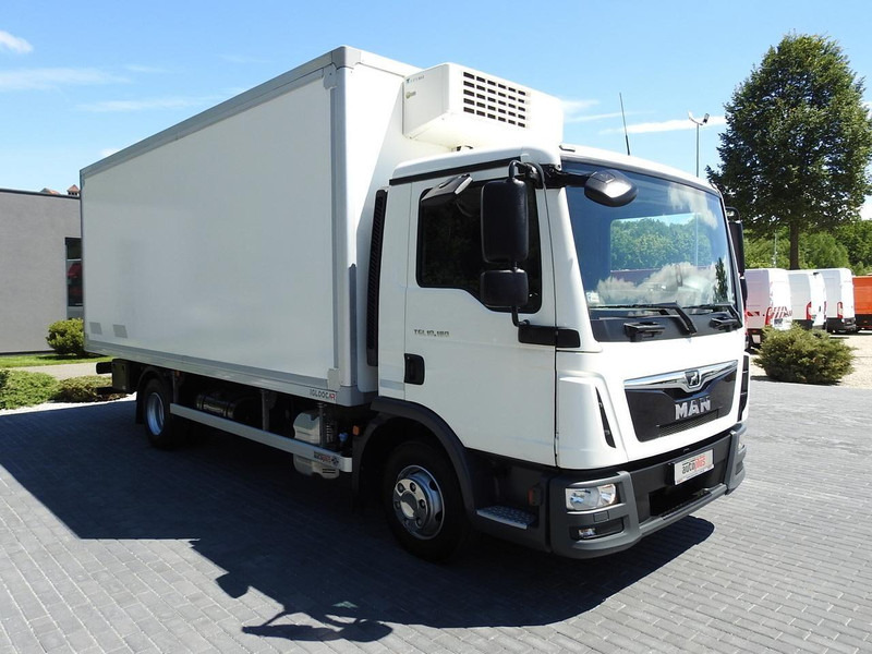 MAN TGL 10.180 KONTENER CHŁODNIA -20*C 11 PALET ZASILANIE 230V KLIMA - Refrigerator truck: picture 4 MAN TGL 10.180 KONTENER CHŁODNIA -20*C 11 PALET ZASILANIE 230V KLIMA - Refrigerator truck: picture 4