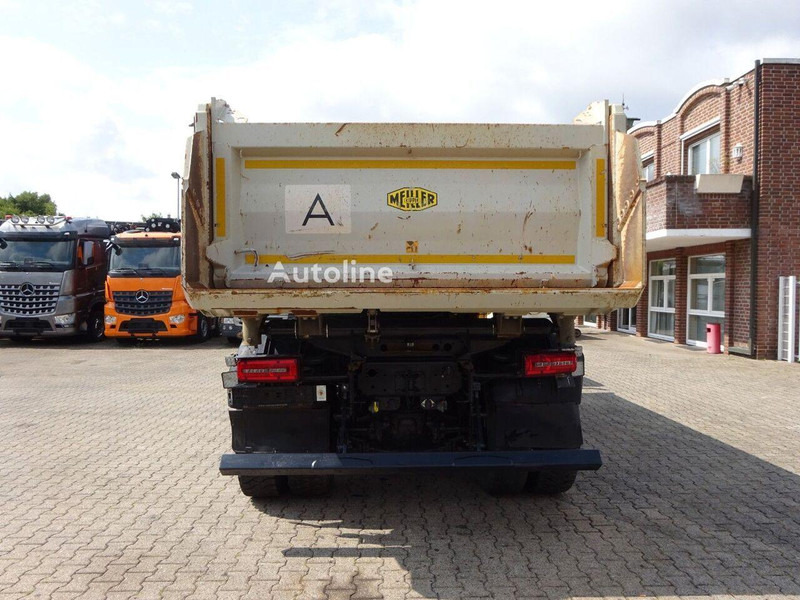 MAN TGS 35.470 - 3 way tipper 8x4 - Tipper: picture 3 MAN TGS 35.470 - 3 way tipper 8x4 - Tipper: picture 3