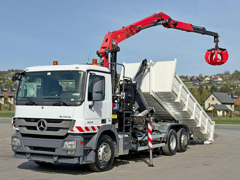 Mercedes-Benz ACTROS 2536 - Hook lift truck, Crane truck: picture 2 Mercedes-Benz ACTROS 2536 - Hook lift truck, Crane truck: picture 2