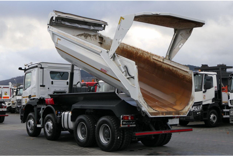 Mercedes-Benz AROCS 3246 / 8x4 / WYWROTKA / TYLNOZSYP / EURO 6 / OPONY 100 % - Tipper: picture 3 Mercedes-Benz AROCS 3246 / 8x4 / WYWROTKA / TYLNOZSYP / EURO 6 / OPONY 100 % - Tipper: picture 3