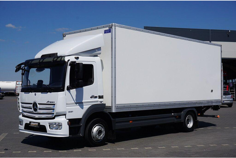 Mercedes-Benz ATEGO / 1221 / ACC / EURO 6 / KONTENER + WINDA / 17 PALET - Box truck: picture 1 Mercedes-Benz ATEGO / 1221 / ACC / EURO 6 / KONTENER + WINDA / 17 PALET - Box truck: picture 1