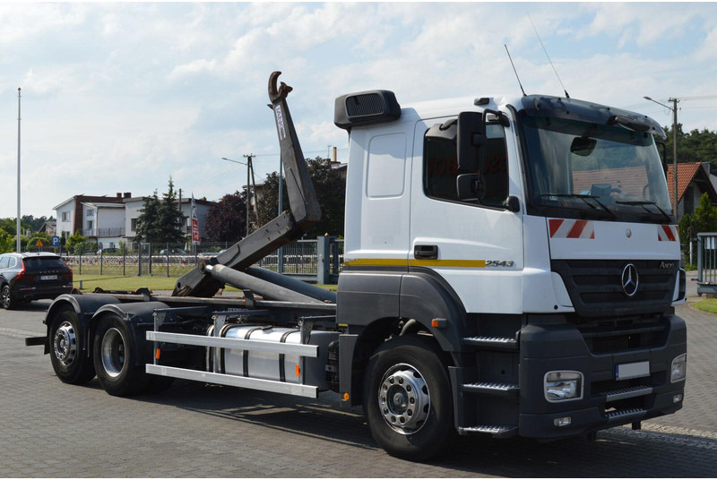Mercedes-Benz AXOR 2543 HOOK JANCO HS20 14T KLIMA WEBASTO Bed Steering Axle Au - Hook lift truck: picture 5 Mercedes-Benz AXOR 2543 HOOK JANCO HS20 14T KLIMA WEBASTO Bed Steering Axle Au - Hook lift truck: picture 5