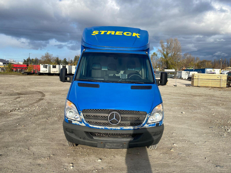 Mercedes-Benz Sprinter 519 - BE Mini Trekker - SZM - 3.5t - Mini artic tractor unit: picture 3 Mercedes-Benz Sprinter 519 - BE Mini Trekker - SZM - 3.5t - Mini artic tractor unit: picture 3