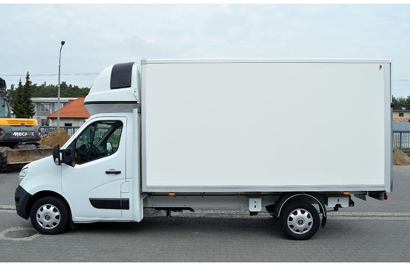 Nissan NV400 Container, Hen House, Registered - Closed box van: picture 2 Nissan NV400 Container, Hen House, Registered - Closed box van: picture 2