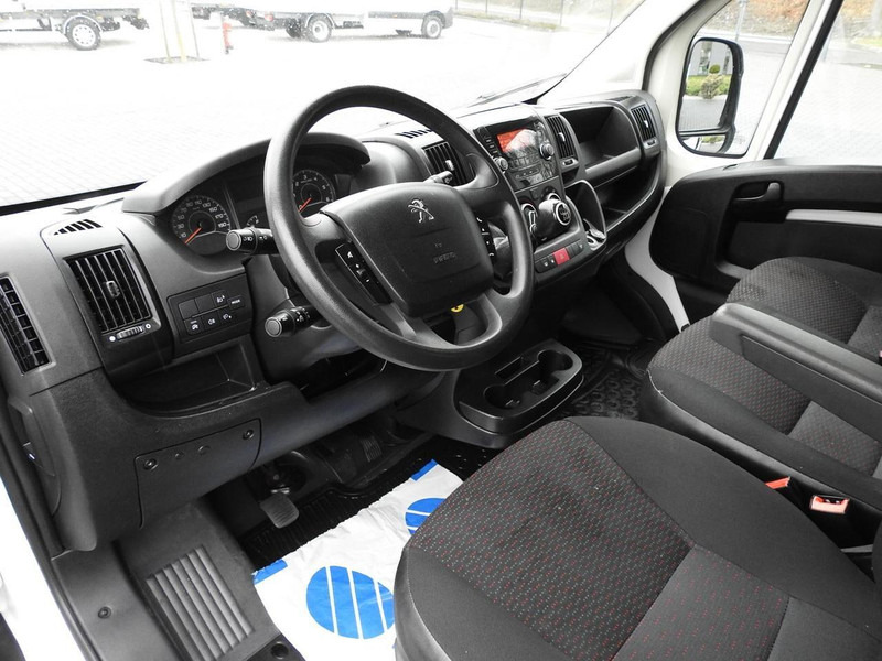 Peugeot BOXER SKRZYNIA PODWÓJNA KABINA DOKA 7 MIEJSC TEMPOMAT KLIMATYZAC - Open body delivery van, Combi van: picture 2 Peugeot BOXER SKRZYNIA PODWÓJNA KABINA DOKA 7 MIEJSC TEMPOMAT KLIMATYZAC - Open body delivery van, Combi van: picture 2