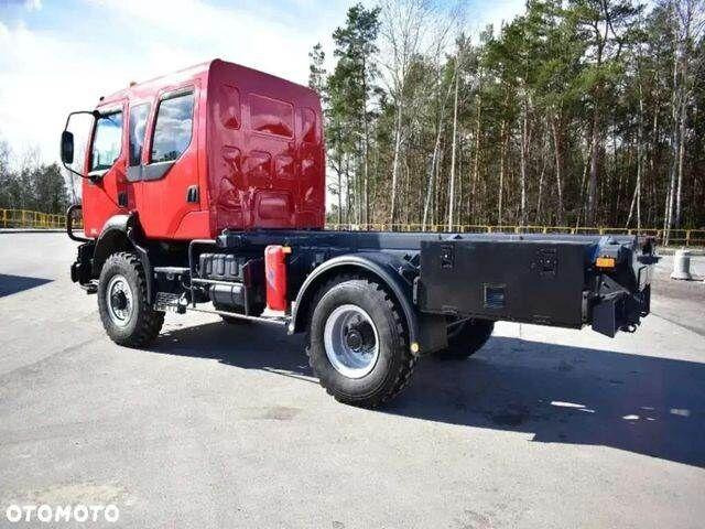 Renault MIDLUM 4x4 DOKA Brigade Double Cabin Camper - Cab chassis truck, Crane truck: picture 4 Renault MIDLUM 4x4 DOKA Brigade Double Cabin Camper - Cab chassis truck, Crane truck: picture 4