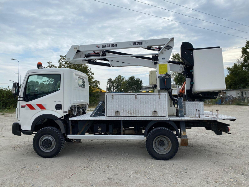 Renault Maxity 150 dxi 4x4 - Versalift Lifting Basket - 3,5t - Truck with aerial platform: picture 5 Renault Maxity 150 dxi 4x4 - Versalift Lifting Basket - 3,5t - Truck with aerial platform: picture 5