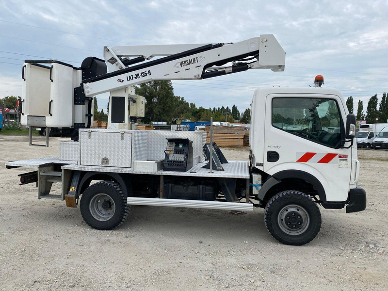 Renault Maxity 150 dxi 4x4 - Versalift Lifting Basket - 3,5t - Truck with aerial platform: picture 4 Renault Maxity 150 dxi 4x4 - Versalift Lifting Basket - 3,5t - Truck with aerial platform: picture 4