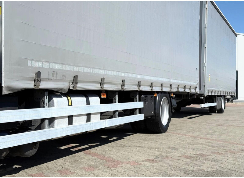 Renault T 380 - Curtain side truck: picture 5 Renault T 380 - Curtain side truck: picture 5