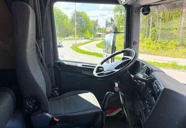 Scania D 320 FIRE BRIGADE Tank 12,000 Litres - Fire truck: picture 3 Scania D 320 FIRE BRIGADE Tank 12,000 Litres - Fire truck: picture 3