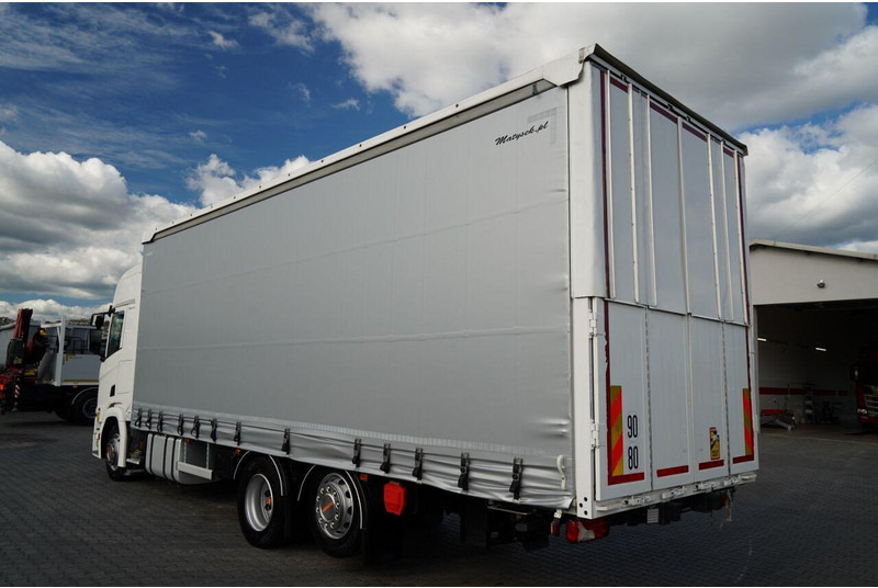 Scania R 450 / MEGA / 6x2 / FIRANKA - 8,2 m / SOLÓWKA / OŚ PODNOSZONA / - Curtain side truck: picture 4 Scania R 450 / MEGA / 6x2 / FIRANKA - 8,2 m / SOLÓWKA / OŚ PODNOSZONA / - Curtain side truck: picture 4