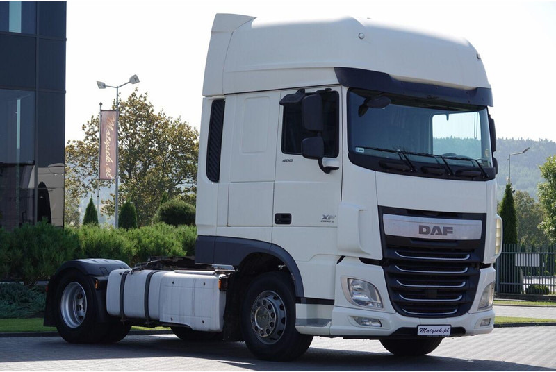 DAF XF 460 / MANUAL / STANDARD / SUPER SPACE CAB / EURO 6 - Tractor truck: picture 1 DAF XF 460 / MANUAL / STANDARD / SUPER SPACE CAB / EURO 6 - Tractor truck: picture 1