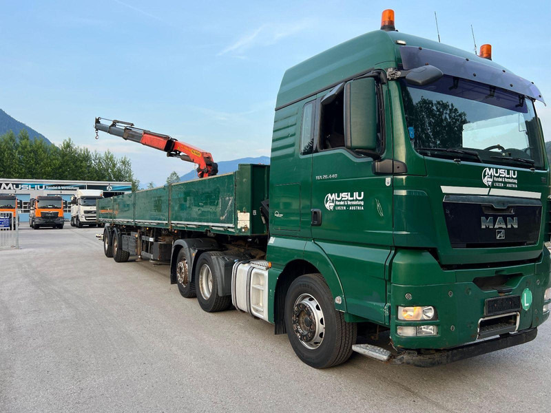 MAN TGX 26.440 6x2 + Flatbed semi trailer + Crane PK26002 - Tractor truck: picture 2 MAN TGX 26.440 6x2 + Flatbed semi trailer + Crane PK26002 - Tractor truck: picture 2
