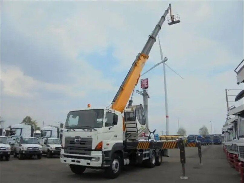 Hino 700 3441 6X4 Emelőkosaras 22,8m - Truck, Crane truck: picture 2 Hino 700 3441 6X4 Emelőkosaras 22,8m - Truck, Crane truck: picture 2