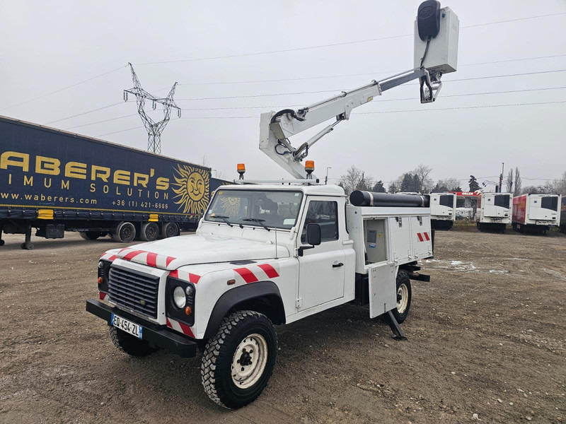 Land Rover Defender 120 4x4 - MOVEX Lifting Basket 10,5m - Truck, Crane truck: picture 3 Land Rover Defender 120 4x4 - MOVEX Lifting Basket 10,5m - Truck, Crane truck: picture 3