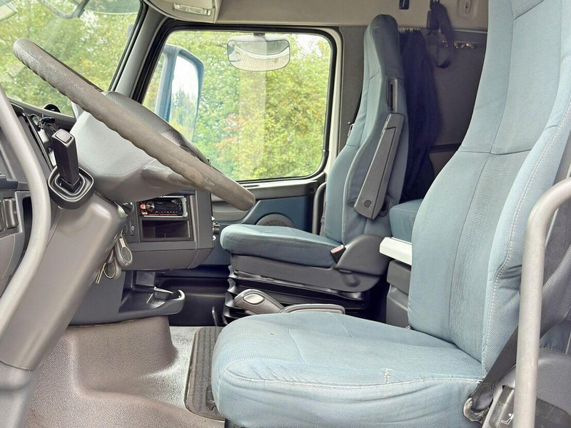 Dropside/ Flatbed truck, Crane truck Volvo FH 500: picture 9 Dropside/ Flatbed truck, Crane truck Volvo FH 500: picture 9