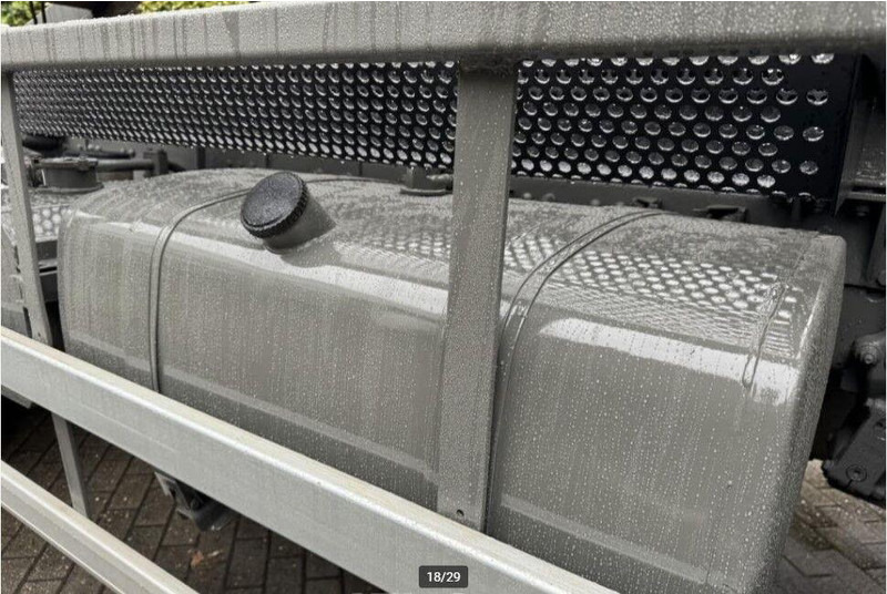 Hook lift truck Volvo FM12 6x6 Hook lift: picture 18 Hook lift truck Volvo FM12 6x6 Hook lift: picture 18