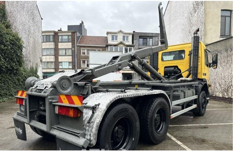 Hook lift truck Volvo FM12 6x6 Hook lift: picture 10 Hook lift truck Volvo FM12 6x6 Hook lift: picture 10