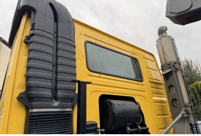 Hook lift truck Volvo FM12 6x6 Hook lift: picture 7 Hook lift truck Volvo FM12 6x6 Hook lift: picture 7