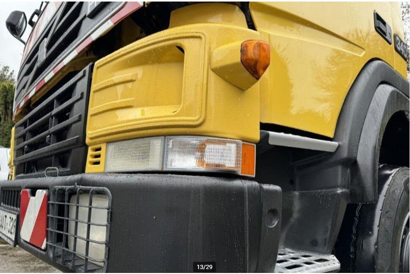 Hook lift truck Volvo FM12 6x6 Hook lift: picture 6 Hook lift truck Volvo FM12 6x6 Hook lift: picture 6