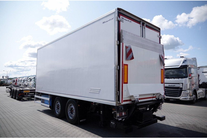 Wielton PRZYCZEPA CHŁODNIA / IGLOOCAR / THERMO KING - FRIGOBLOCK / WINDA - Refrigerator trailer: picture 3 Wielton PRZYCZEPA CHŁODNIA / IGLOOCAR / THERMO KING - FRIGOBLOCK / WINDA - Refrigerator trailer: picture 3