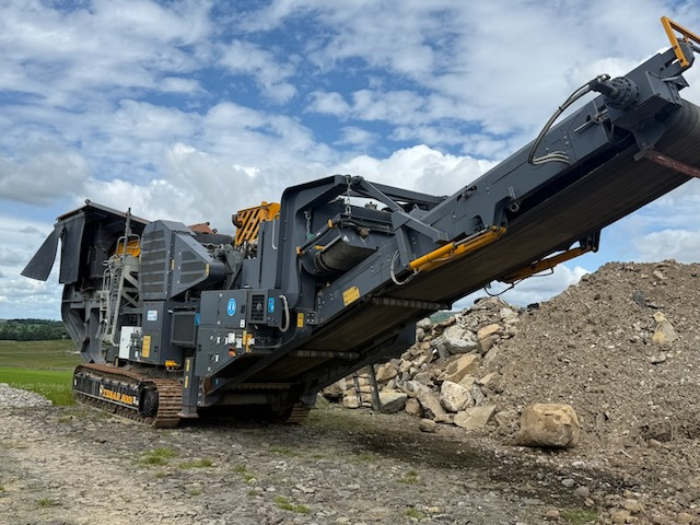 Tesab 800i - Jaw crusher: picture 1 Tesab 800i - Jaw crusher: picture 1