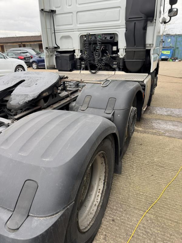 Tractor truck DAF FTG XF 480 Euro 6 Super Space cab: picture 14